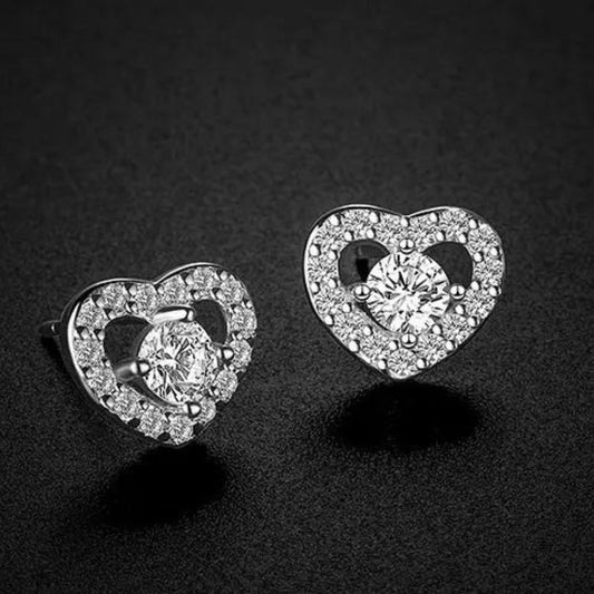 0.13Ct Lab Grown Diamond Round Cut Heart Shape Stud Earrings in Gold