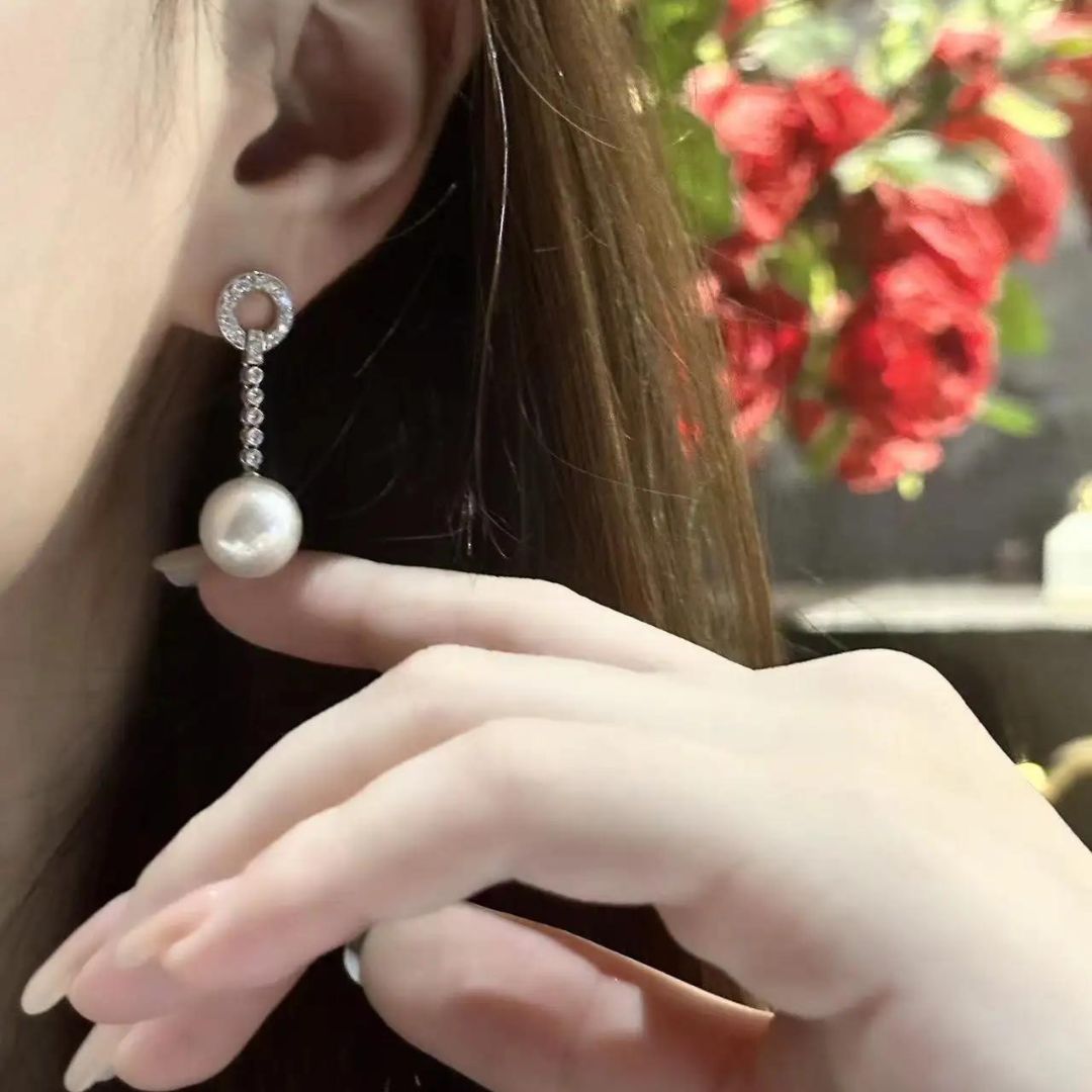 0.04Ct Round Lab Grown Diamond Pearl Dangle Drop Earring in Gold