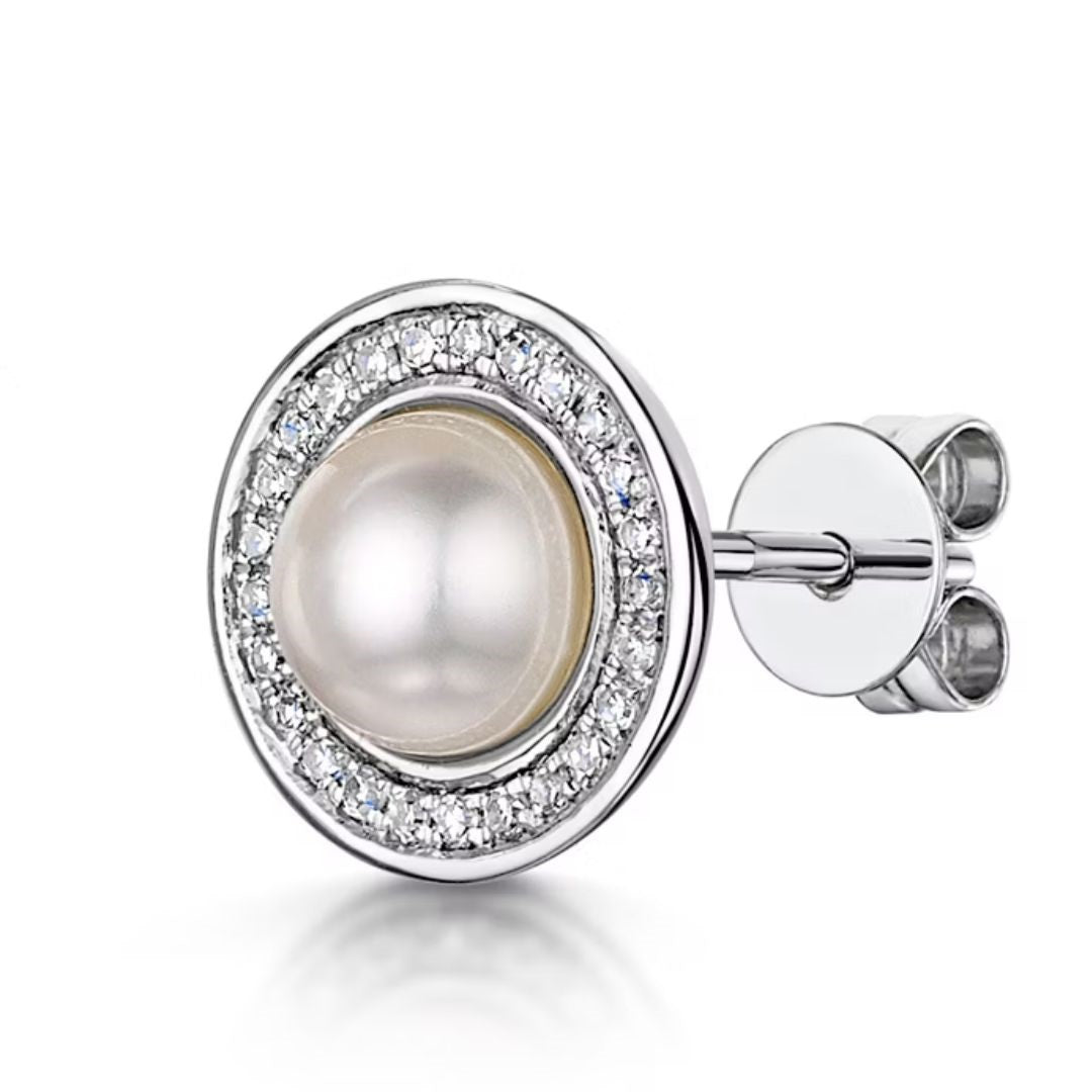 0.14Ct Solitaire Pearl Studs Earring Studded with Diamonds in Gold
